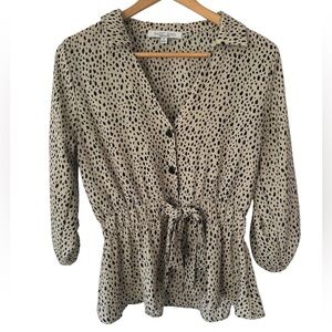 Sweet Rain Women's Animal Print V-Neck Roll Tab Sleeves with Tie